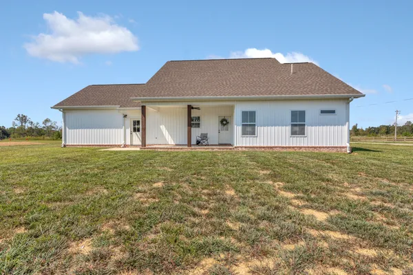 a front view of house with yard