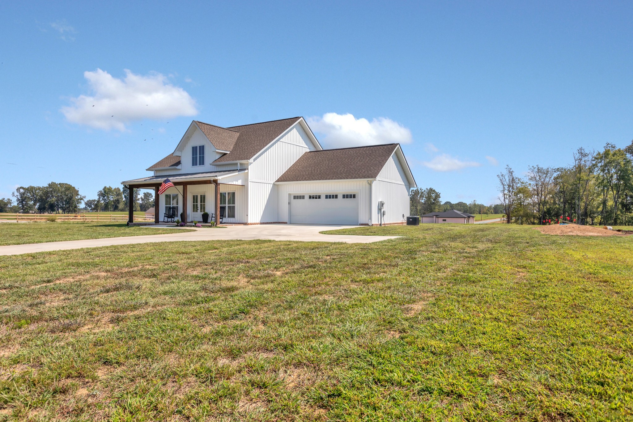 200 Beartown Road Loretto, TN 38469 - Photo 4 of 24 a view of a house with a ocean view