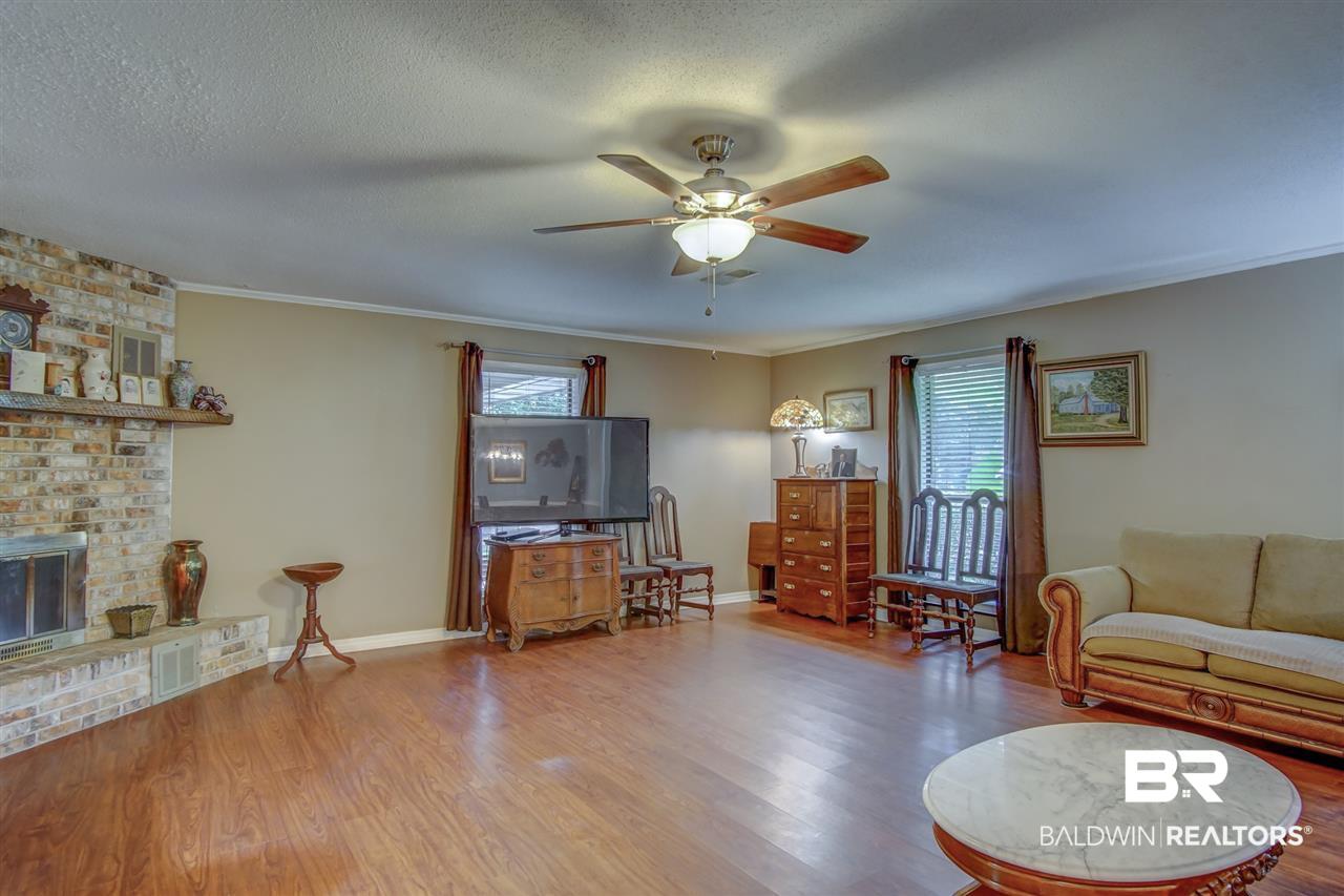 118 Lawson Road Daphne, AL 36526 - Photo 3 of 25 Living Room