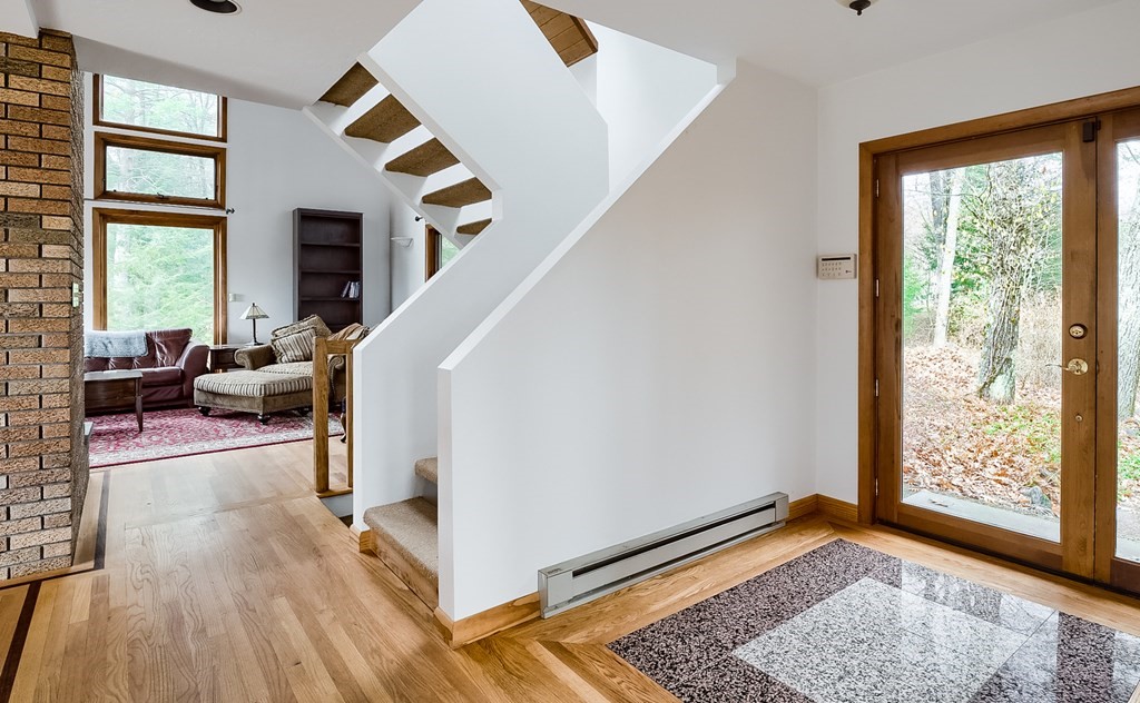 6 Lowry Lane Rutland, MA 01543 - Photo 6 of 40 Gallery Image 6