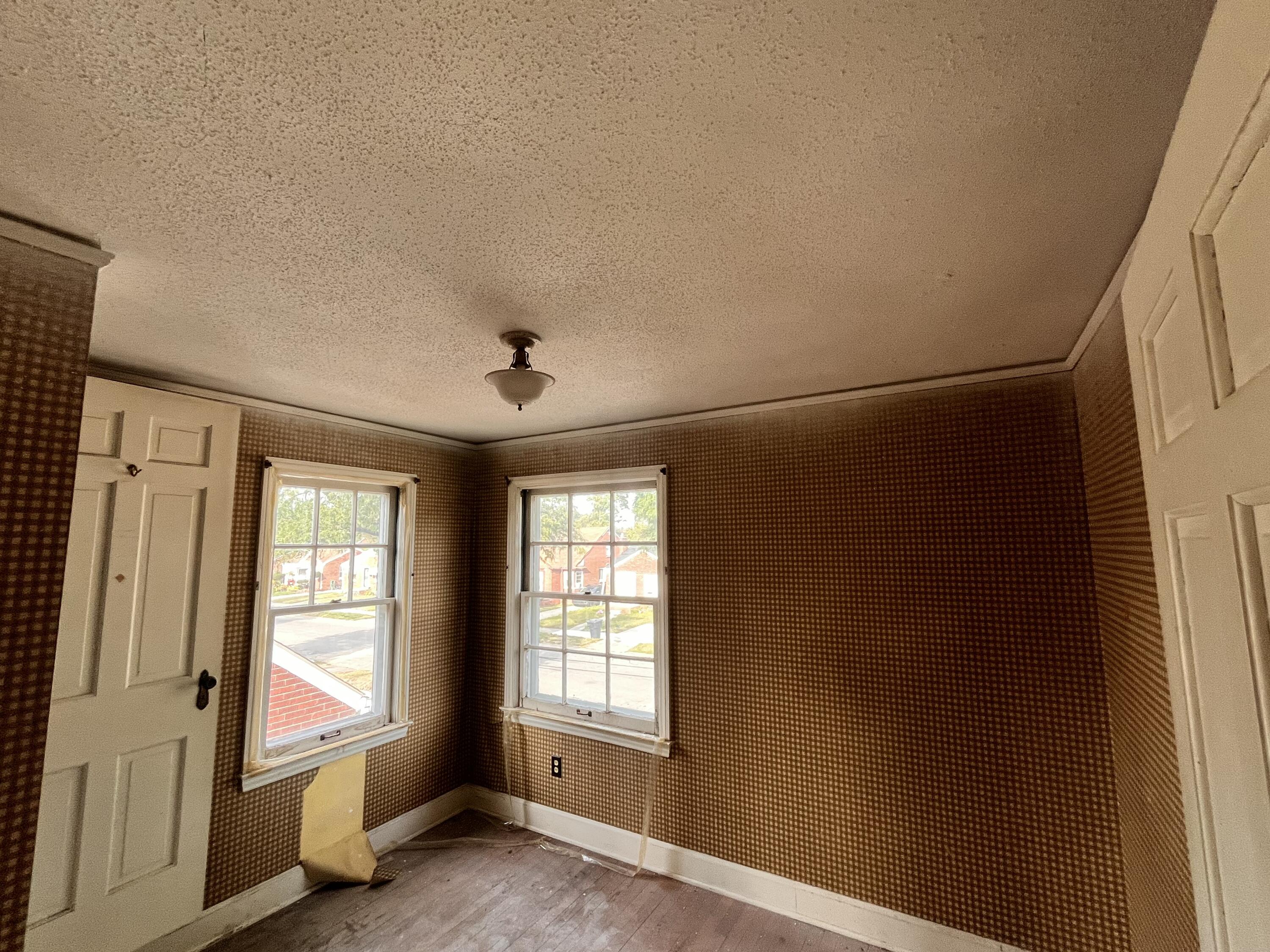 9909 Coyle Street Detroit, MI 48227 - Photo 13 of 26 IMG_7831