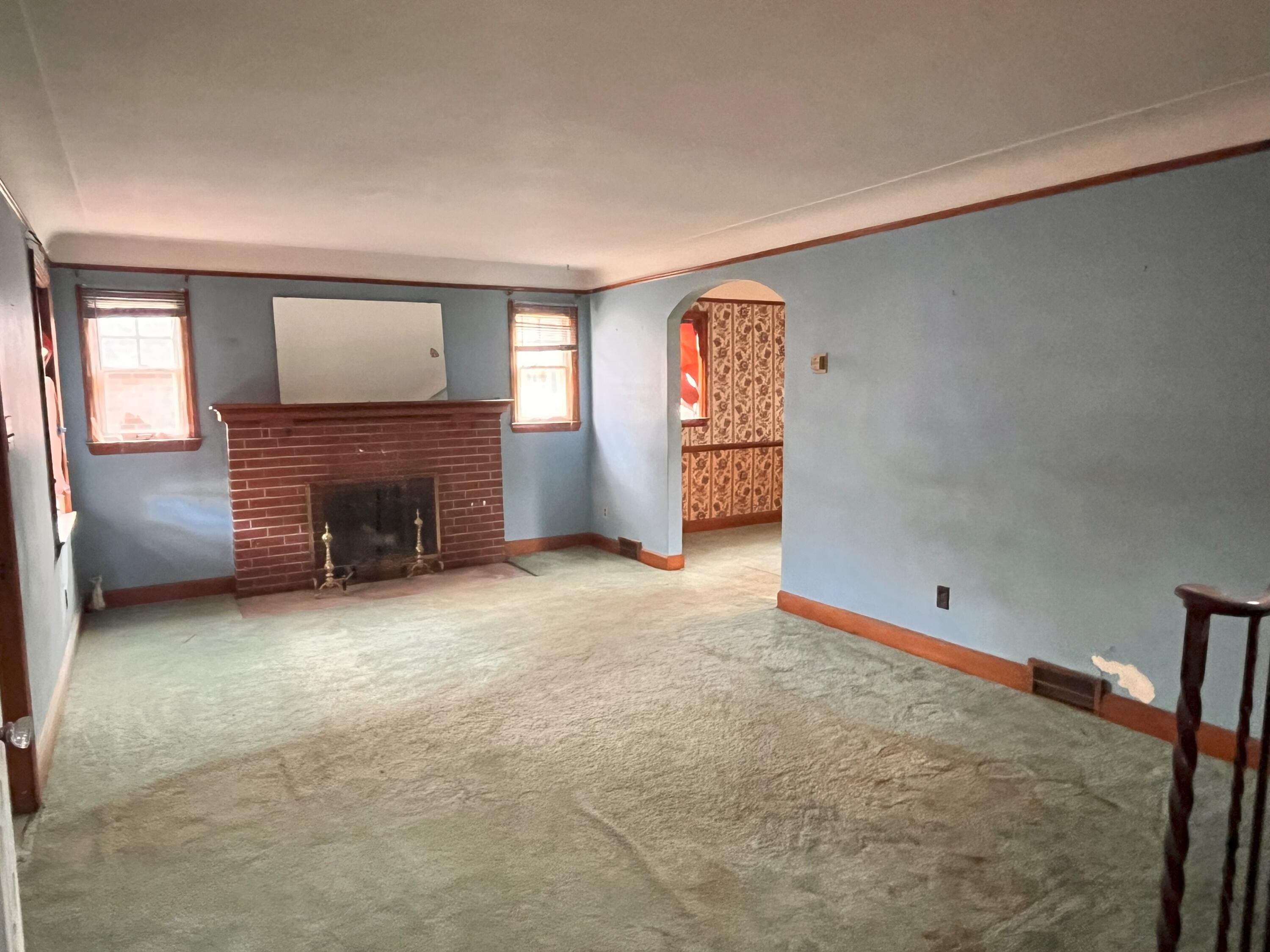 9909 Coyle Street Detroit, MI 48227 - Photo 2 of 26 9909 Coyle Living Room 2