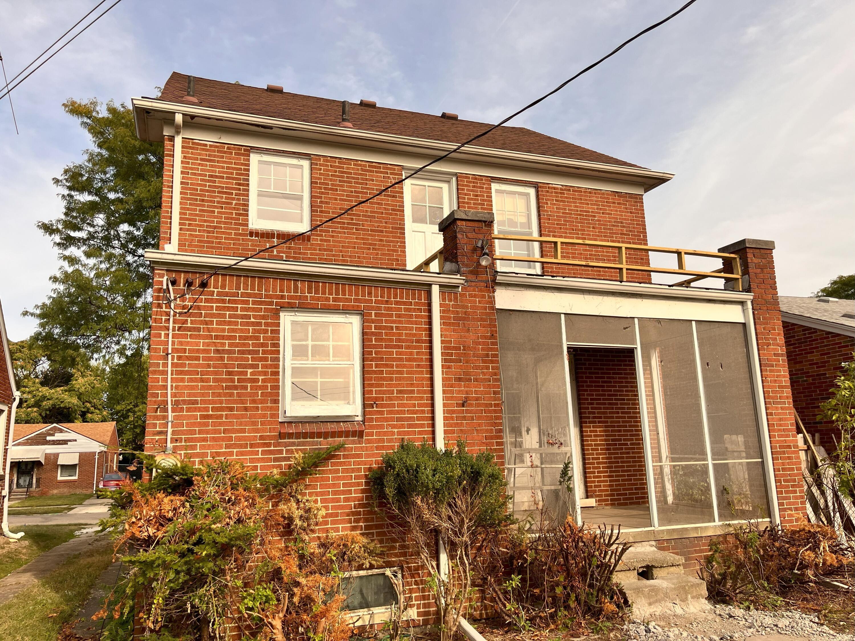 9909 Coyle Street Detroit, MI 48227 - Photo 26 of 26 9909 Coyle Rear