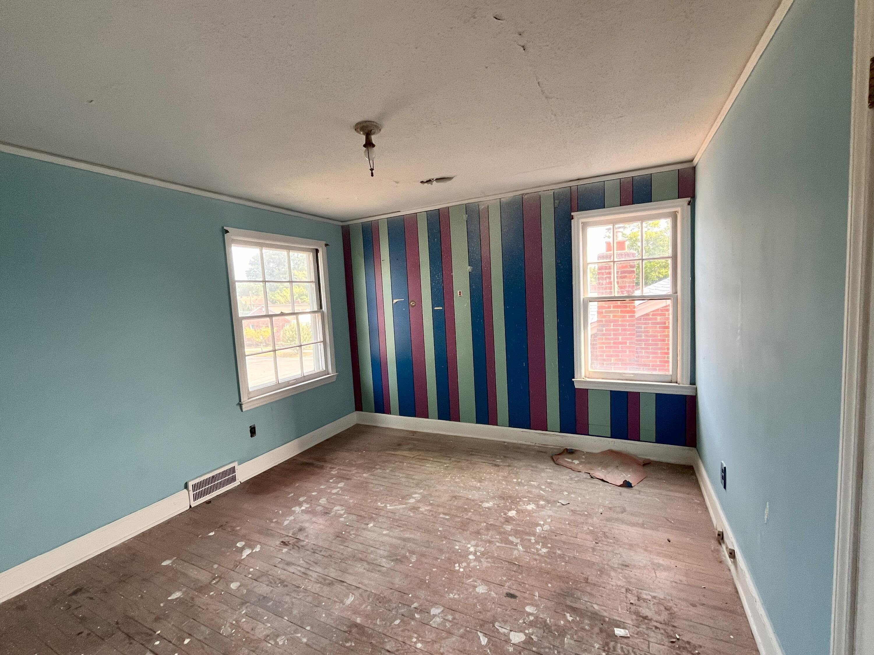 9909 Coyle Street Detroit, MI 48227 - Photo 8 of 26 9909 Coyle Bedroom 3