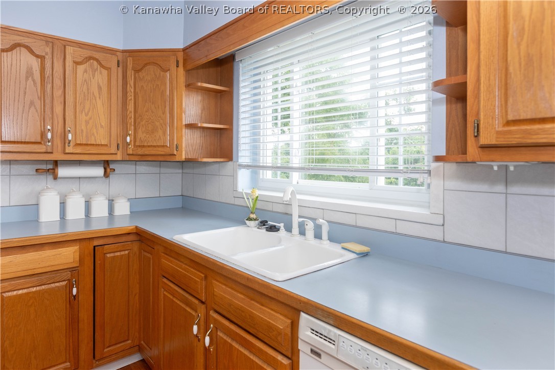 163 Myrtle Tree Road South Charleston, WV 25309 - Photo 14 of 50 Gallery Image 14