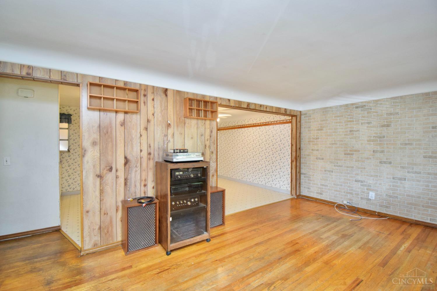 5351 Rapid Run Road Cincinnati, OH 45238 - Photo 5 of 31 Gallery Image 5