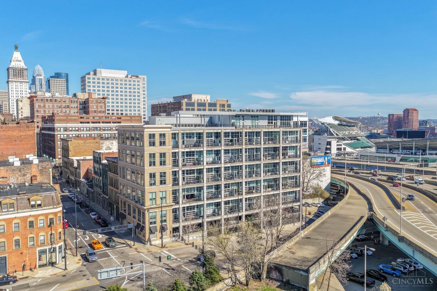 353 West 4th Street, Unit 602 Cincinnati, OH 45202 - Photo 37 of 44