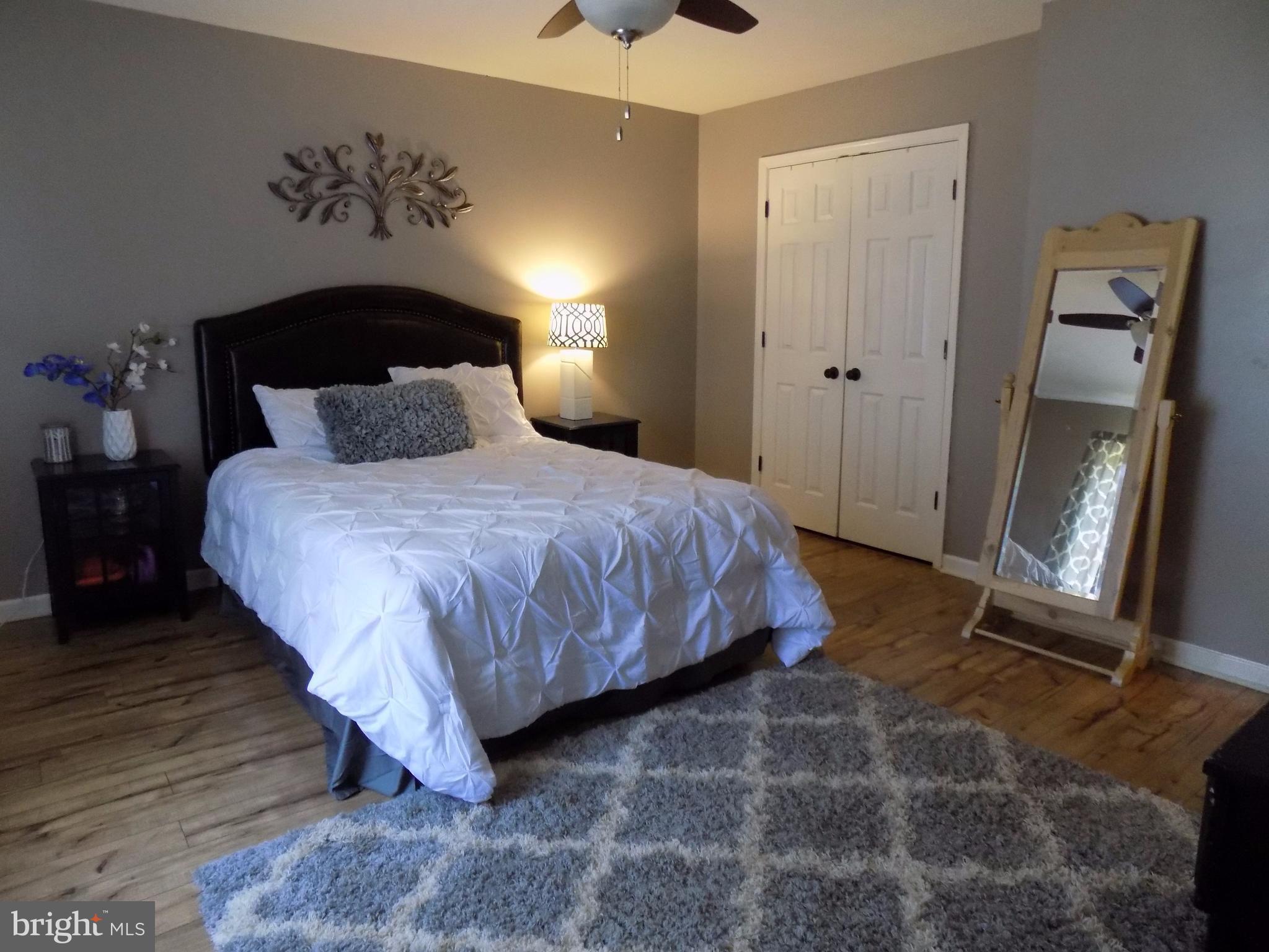 31 Cliffside Road Linden, VA 22642 - Photo 17 of 29 Bedroom (Master)