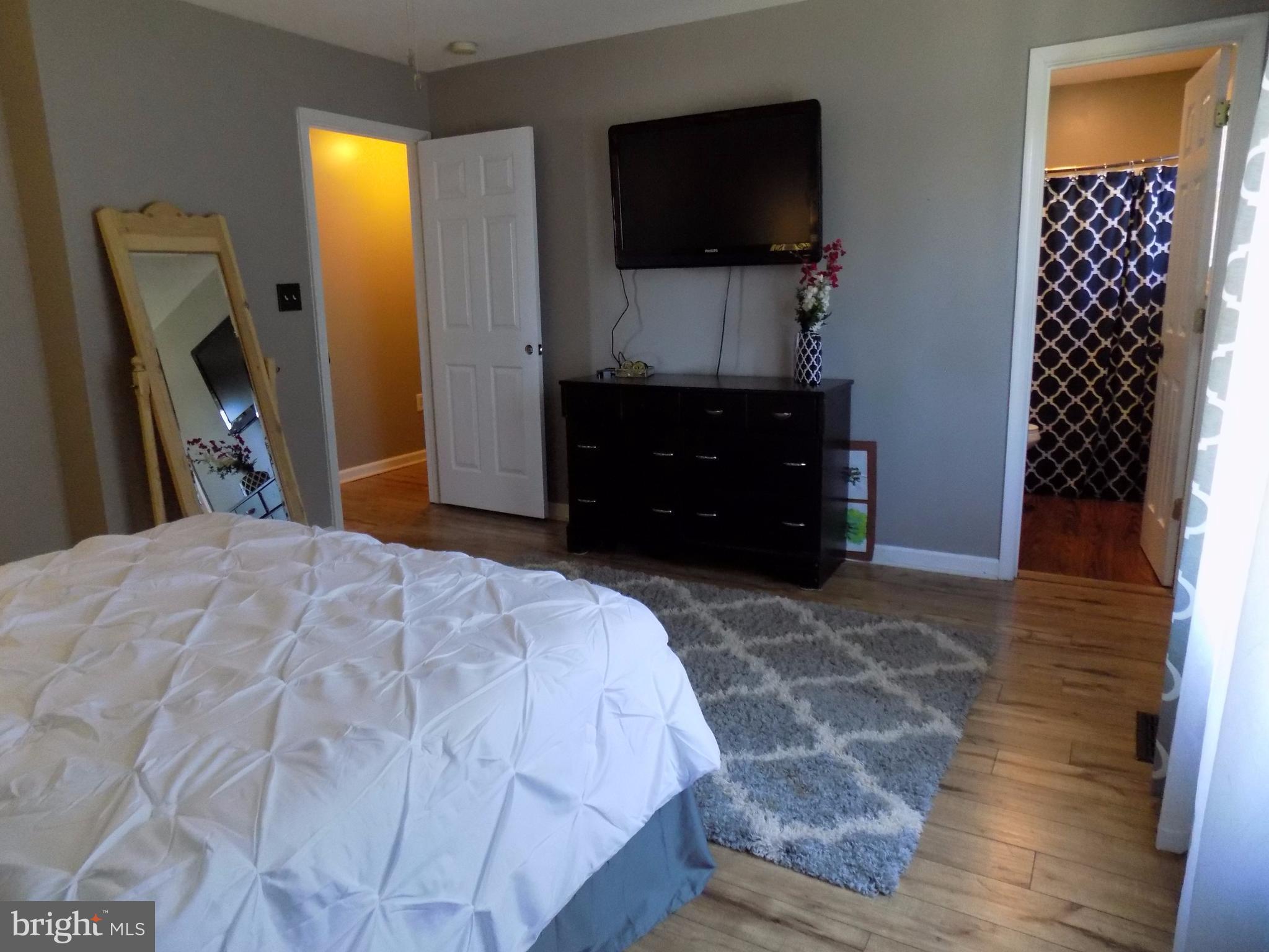 31 Cliffside Road Linden, VA 22642 - Photo 18 of 29 Bedroom (Master)