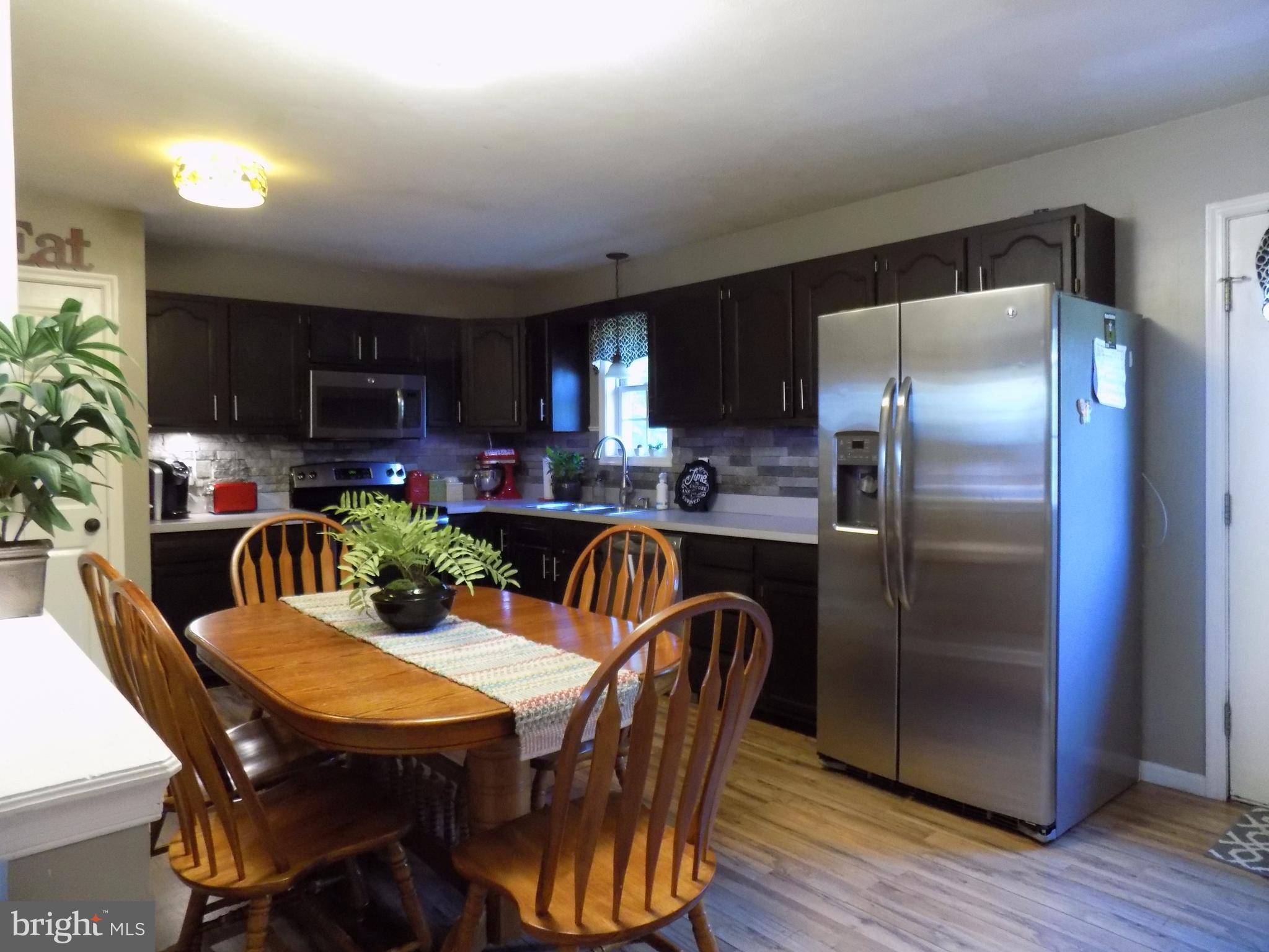 31 Cliffside Road Linden, VA 22642 - Photo 5 of 29 Kitchen