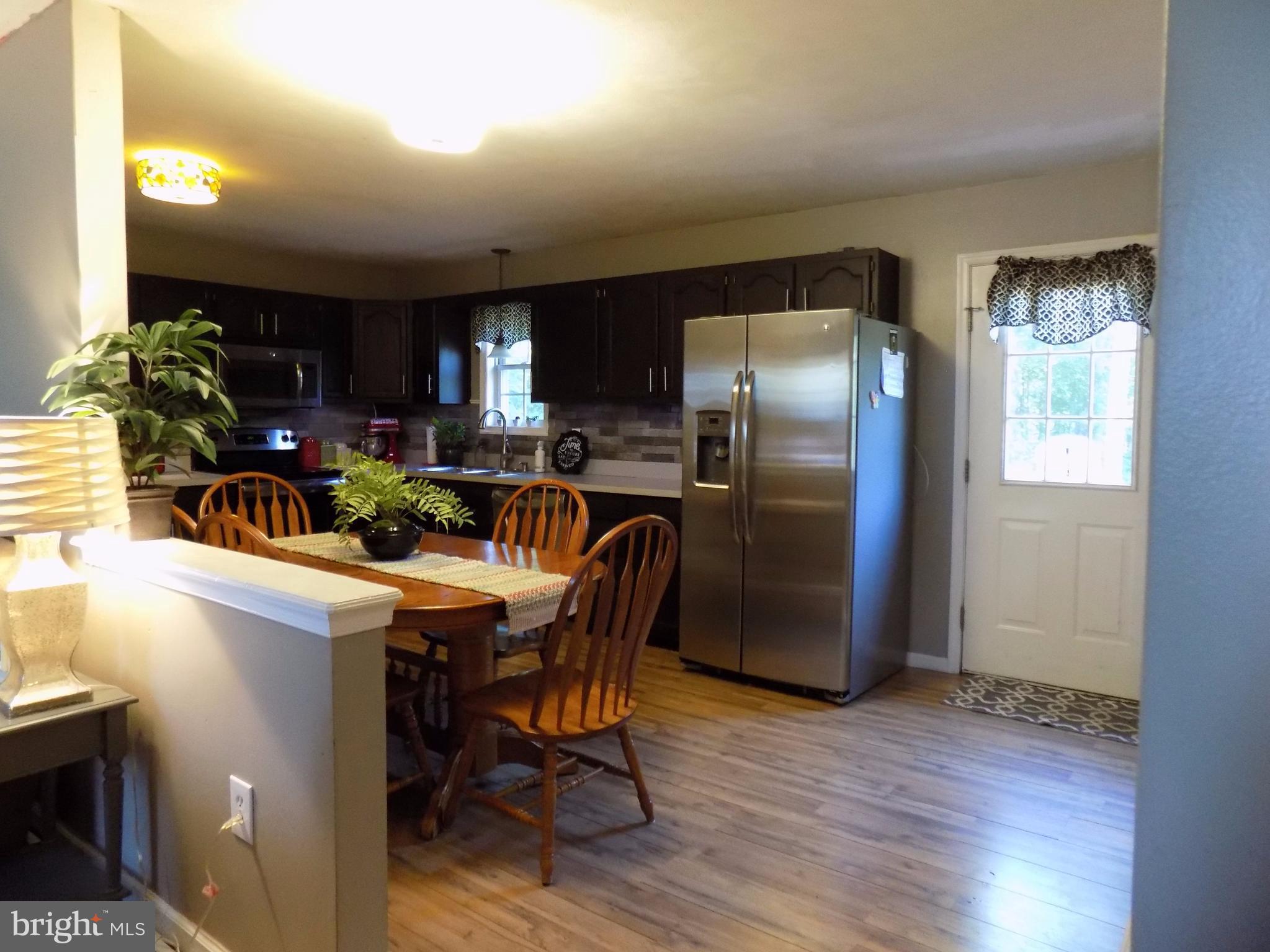 31 Cliffside Road Linden, VA 22642 - Photo 7 of 29 Kitchen