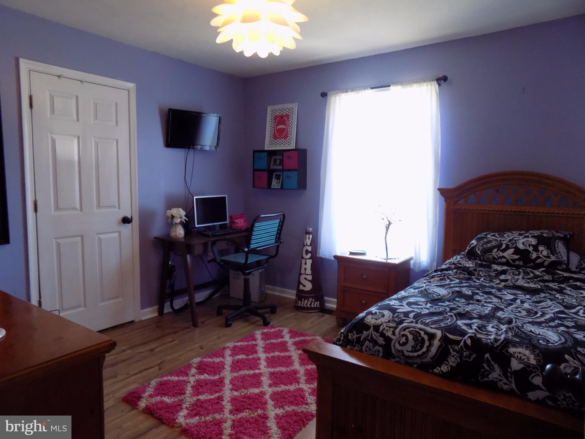 31 Cliffside Road Linden, VA 22642 - Photo 9 of 29 Bedroom
