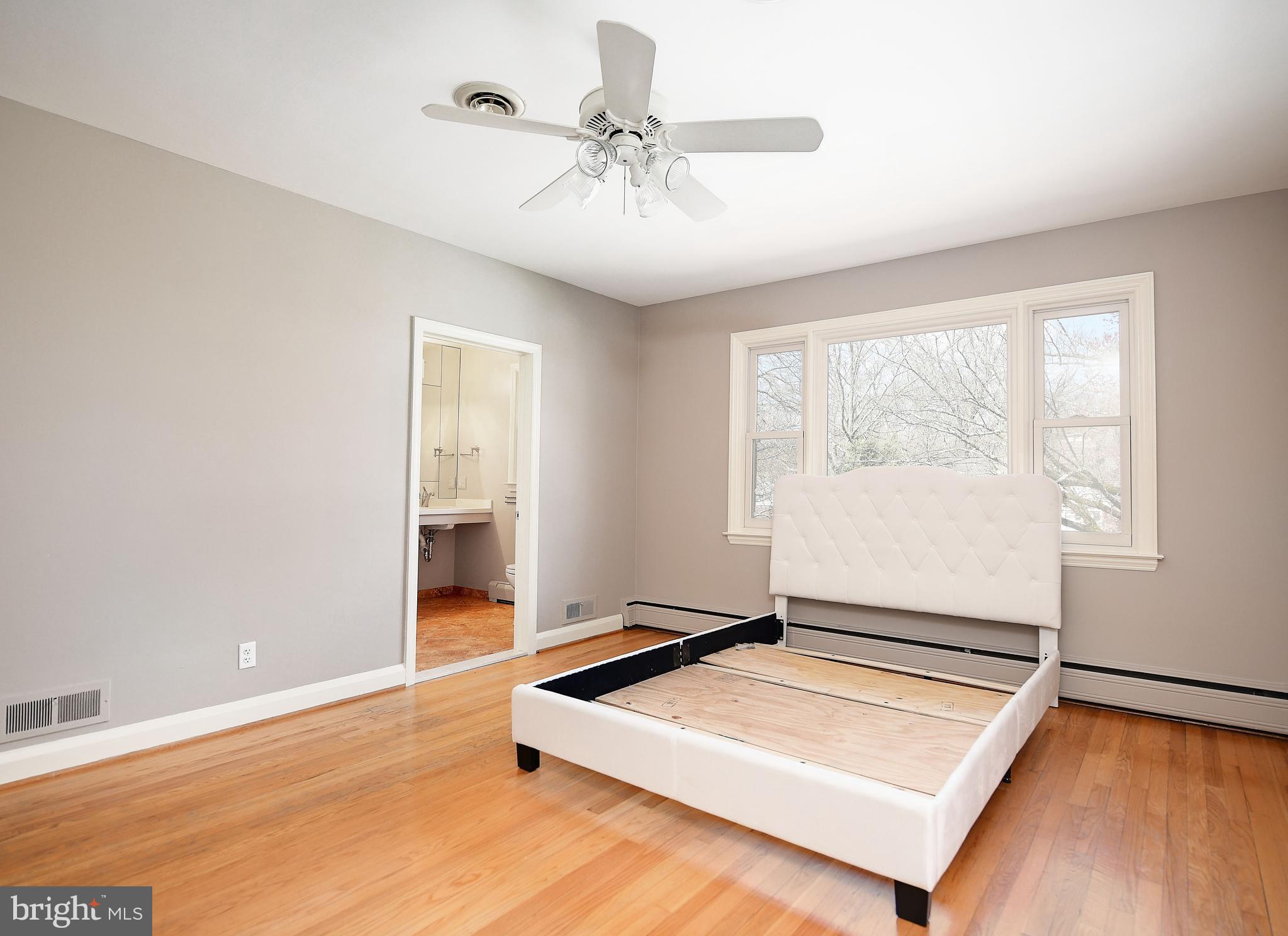 5511 Greenleaf Road Baltimore, MD 21210 - Photo 21 of 45 Primary Bedroom