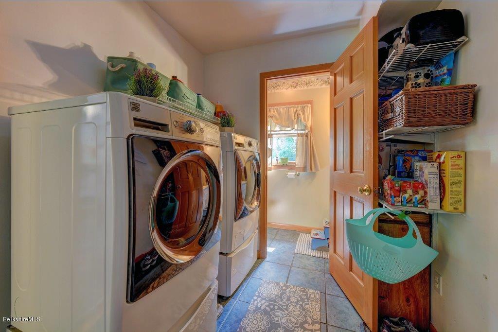 173 Eleanor Road Pittsfield, MA 01201 - Photo 13 of 38 17-Laundry Room