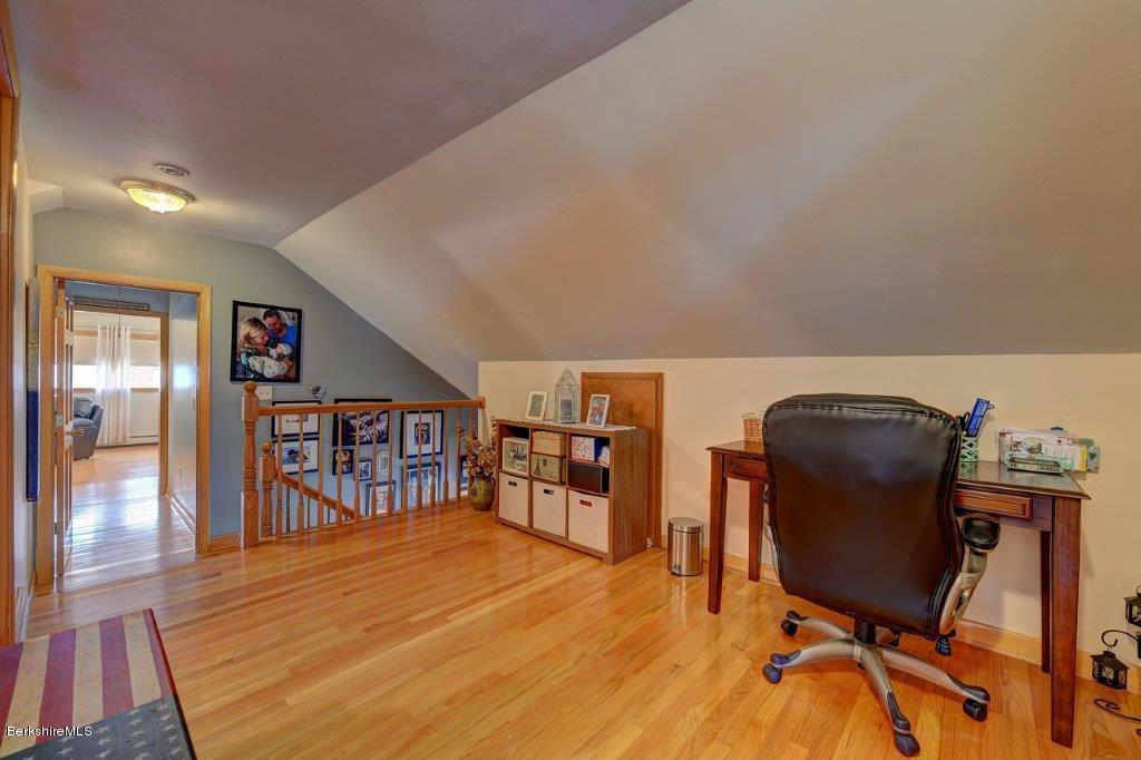 173 Eleanor Road Pittsfield, MA 01201 - Photo 15 of 38 19-2nd Floor Landing