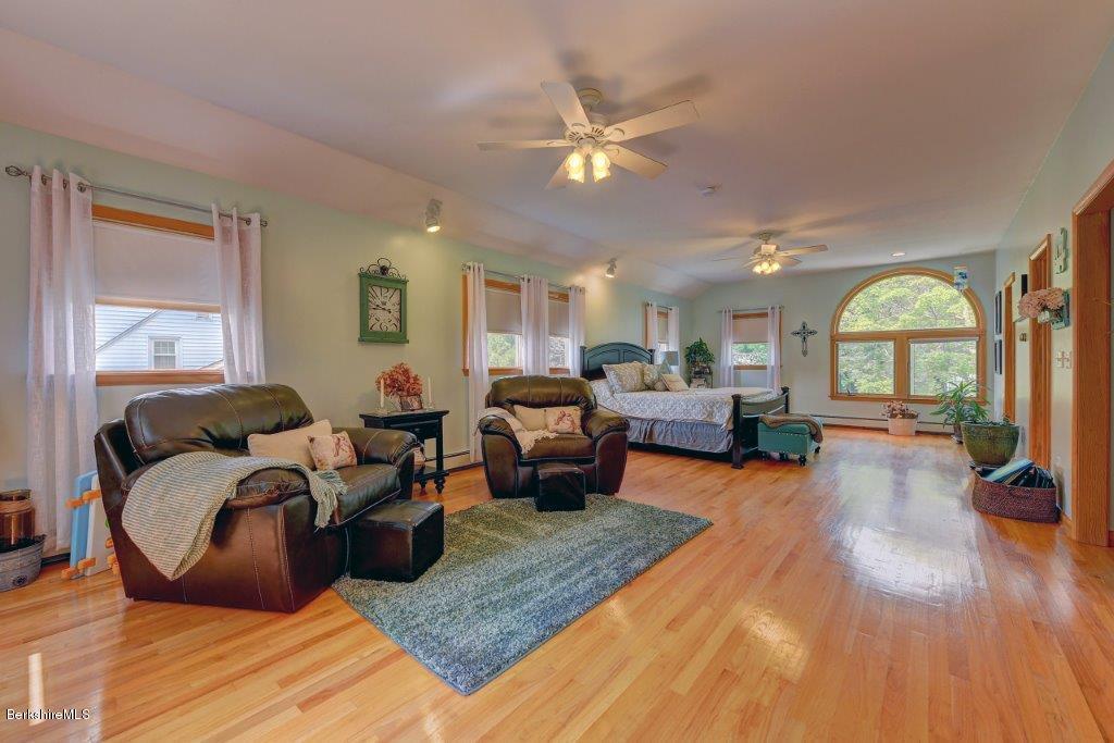 173 Eleanor Road Pittsfield, MA 01201 - Photo 17 of 38 21-2nd Floor Master Bedroom