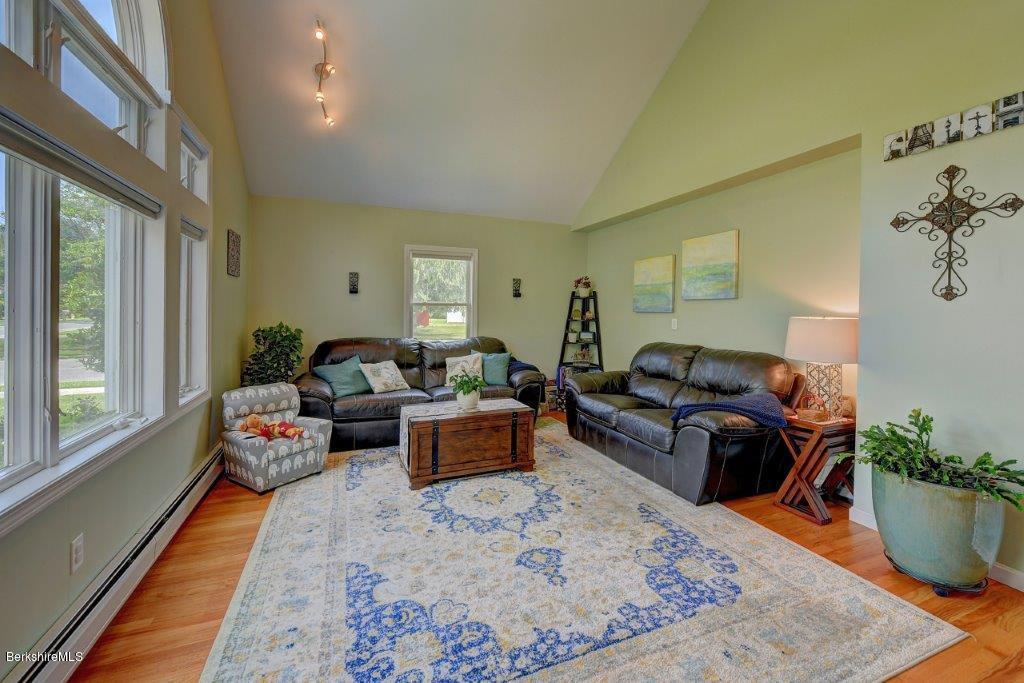 173 Eleanor Road Pittsfield, MA 01201 - Photo 6 of 38 10-Living Room
