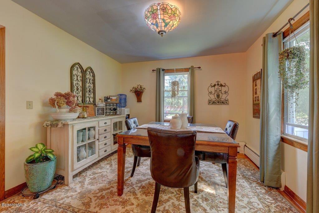 173 Eleanor Road Pittsfield, MA 01201 - Photo 7 of 38 11-Dining Room