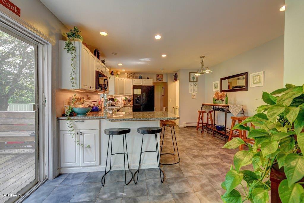 173 Eleanor Road Pittsfield, MA 01201 - Photo 10 of 38 14-Kitchen