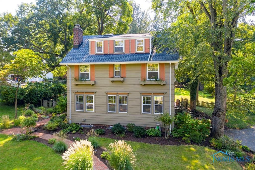 3425 Edgevale Road Toledo, OH 43606 - Photo 1 of 49 Gallery Image 1