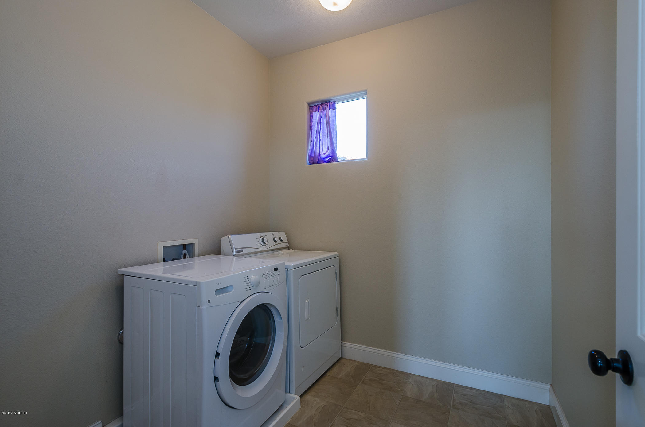742 Voyager Road Lompoc, CA 93436 - Photo 32 of 40 29 laundry