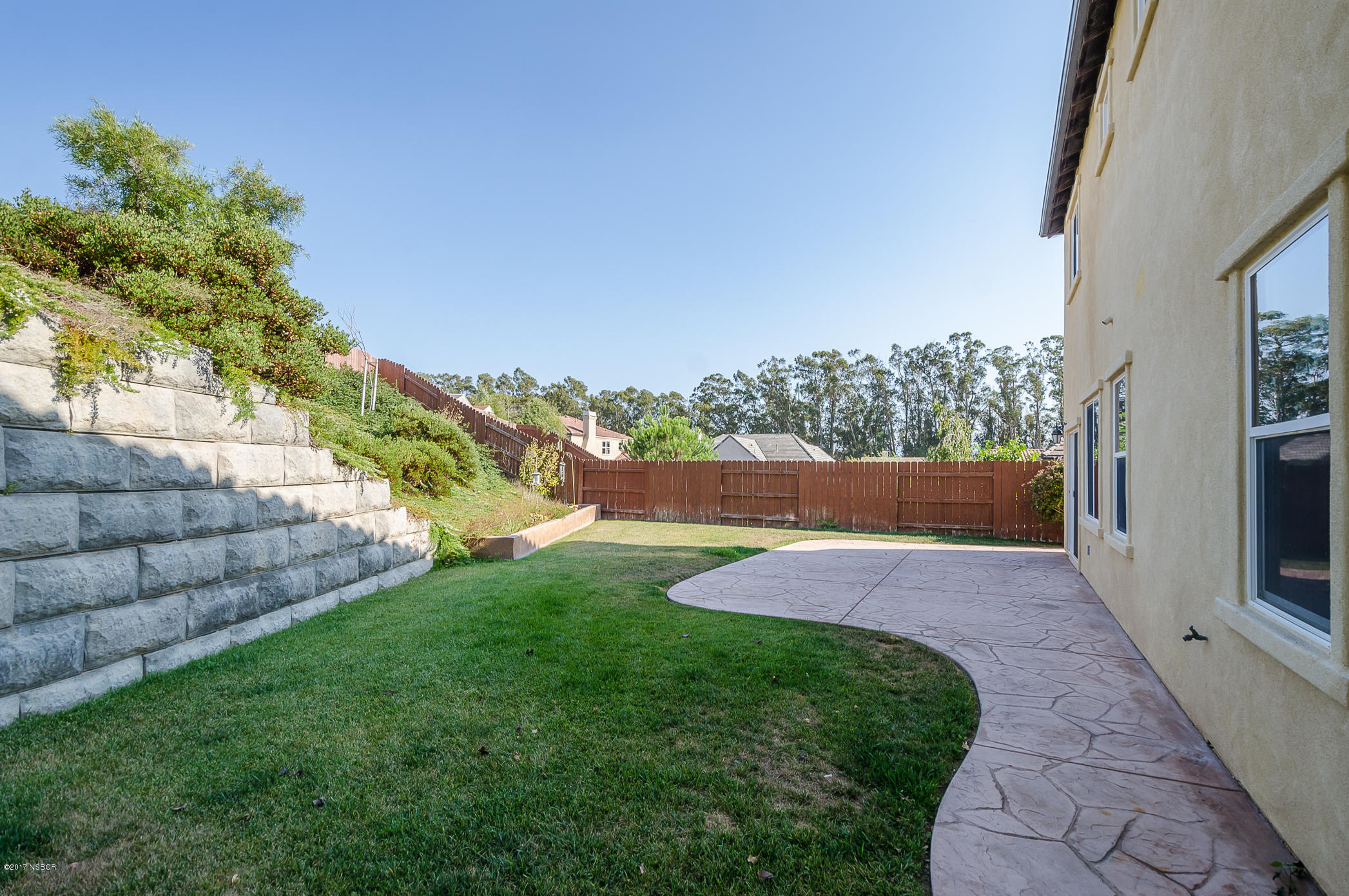 742 Voyager Road Lompoc, CA 93436 - Photo 34 of 40 31 sideyard