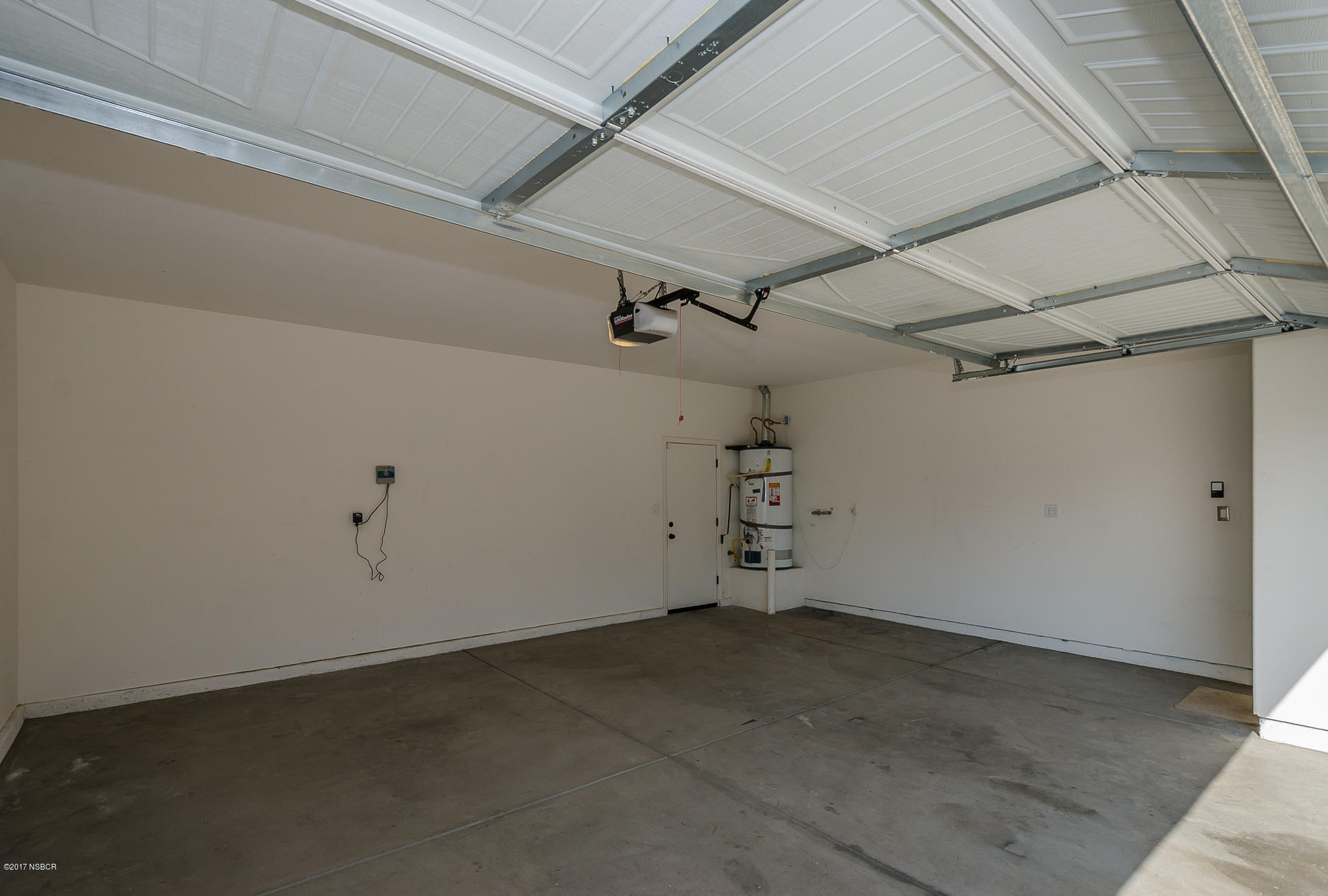 742 Voyager Road Lompoc, CA 93436 - Photo 37 of 40 Garage