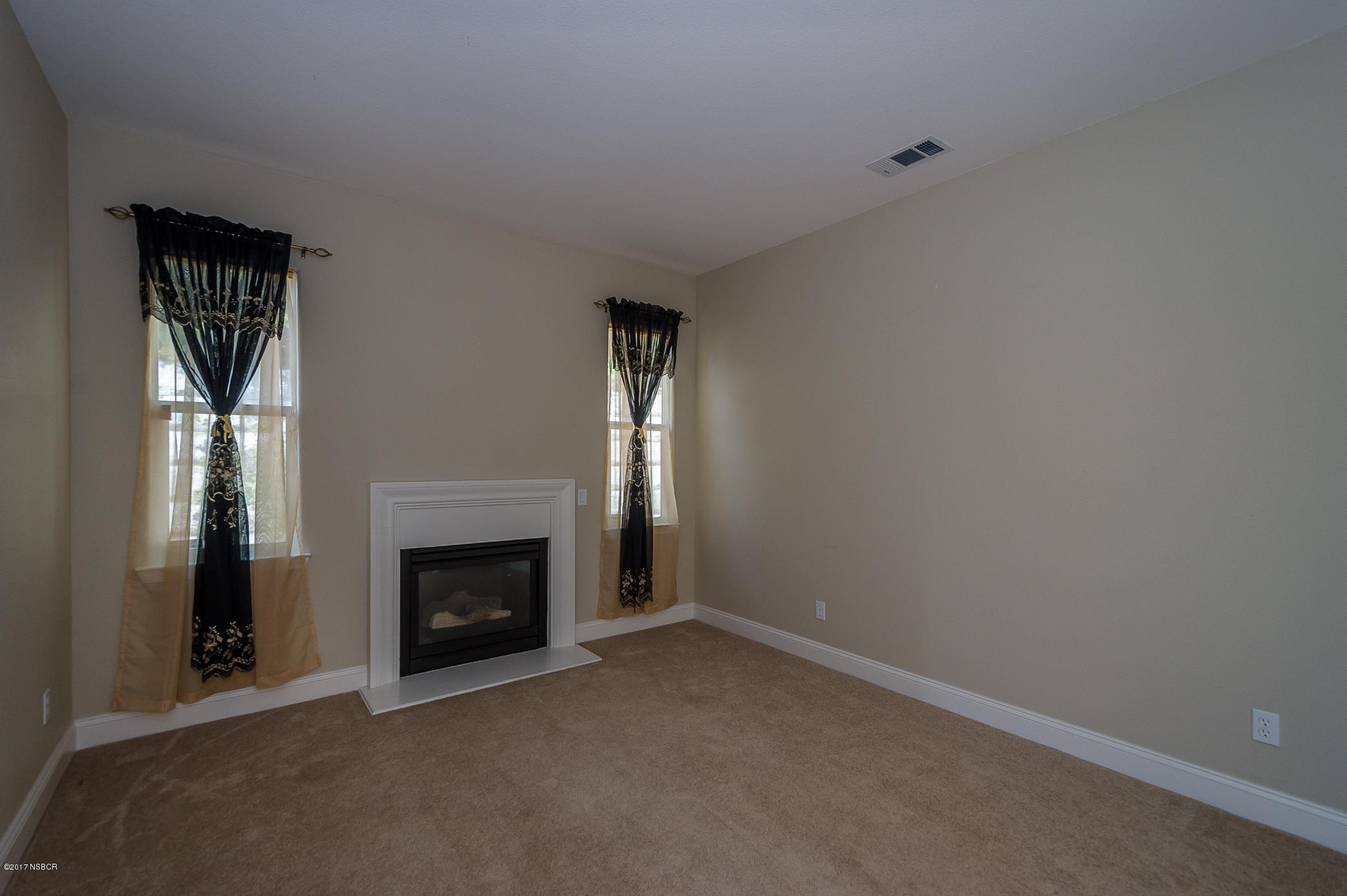 742 Voyager Road Lompoc, CA 93436 - Photo 9 of 40 8den