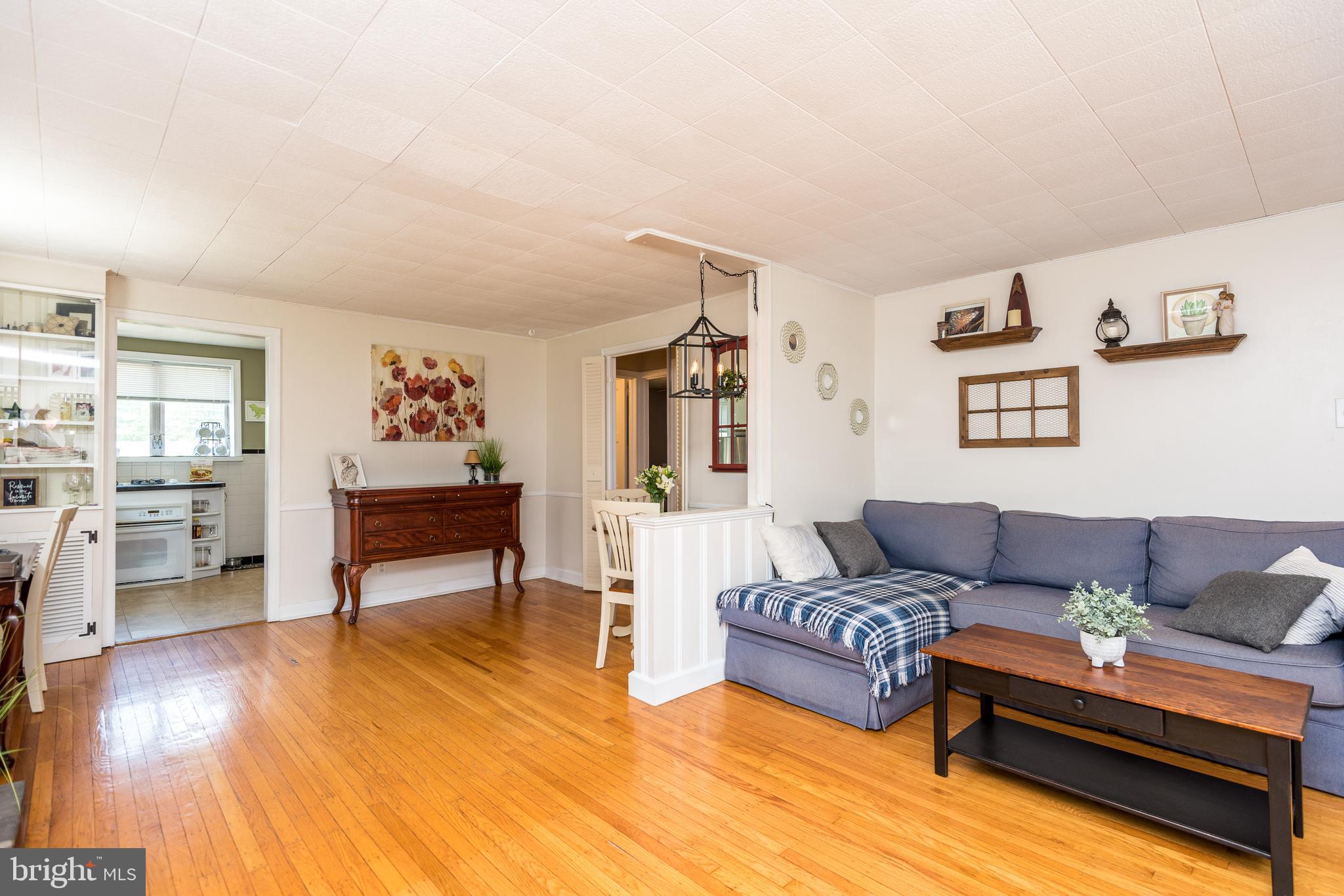 210 Ellis Road Willow Grove, PA 19090 - Photo 5 of 29 Gallery Image 5