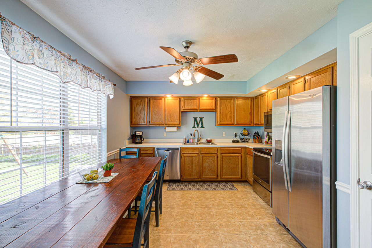1413 Maple Ridge Court Simpsonville, KY 40067 - Photo 11 of 31 1413_Maple_Ridge_Ct-11