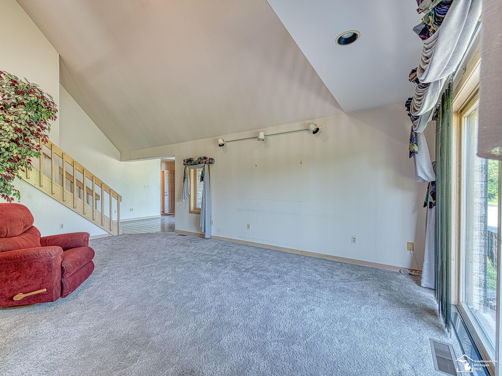 3830 Brest Road Newport, MI 48166 - Photo 7 of 57 50144207-d7e5d0ad-3315-4c45-b3d0-535a259f1ec8.JPG