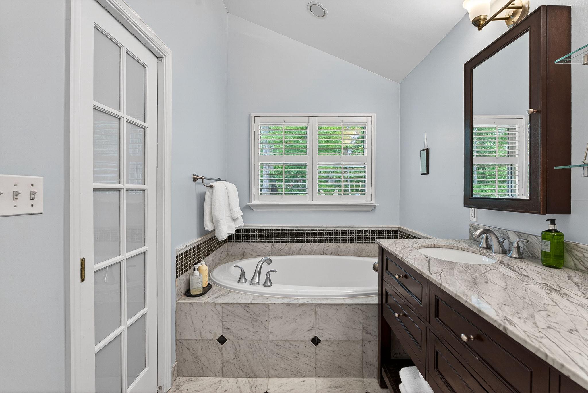 4519 Pickett Road Fairfax, VA 22032 - Photo 26 of 46