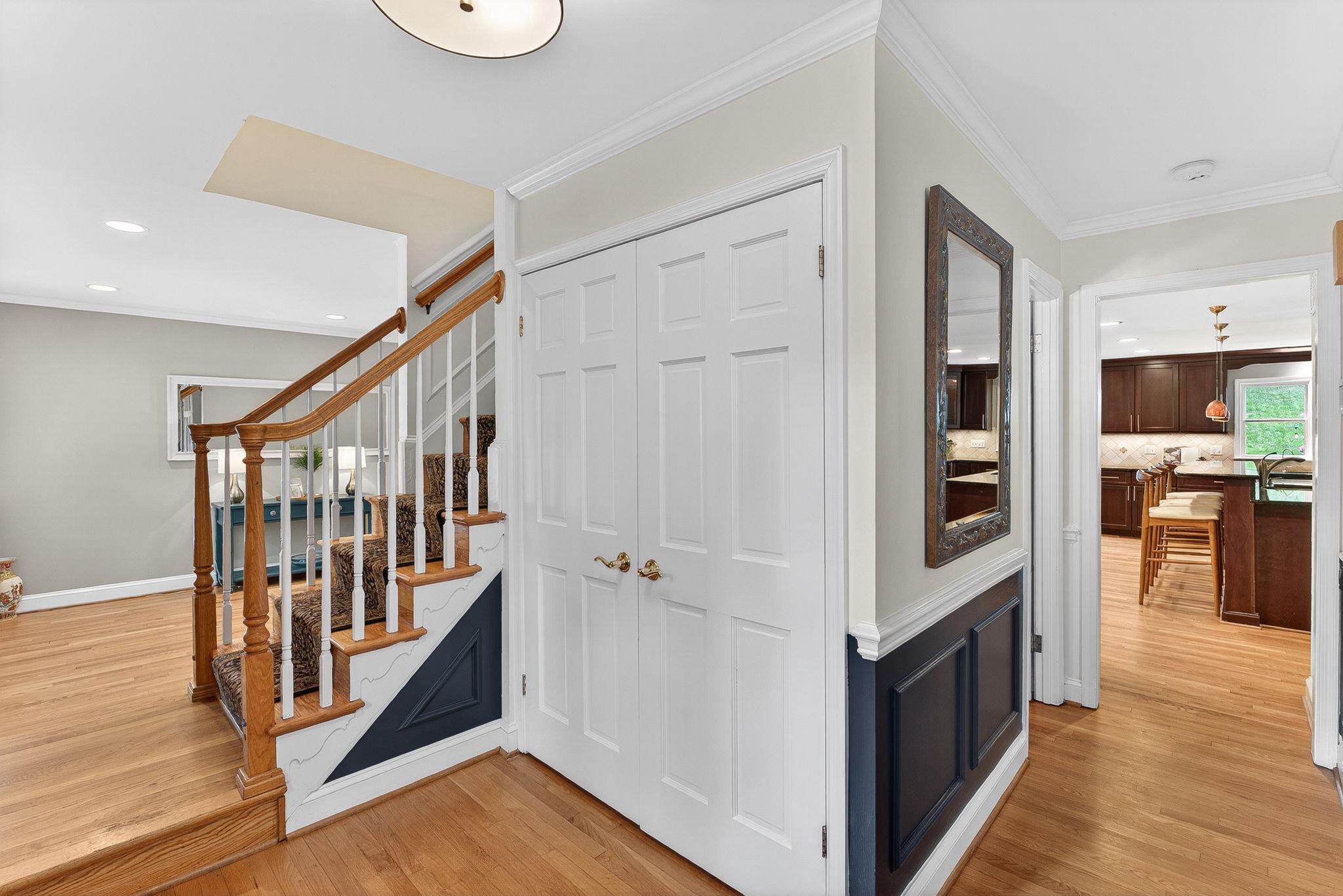 4519 Pickett Road Fairfax, VA 22032 - Photo 4 of 46