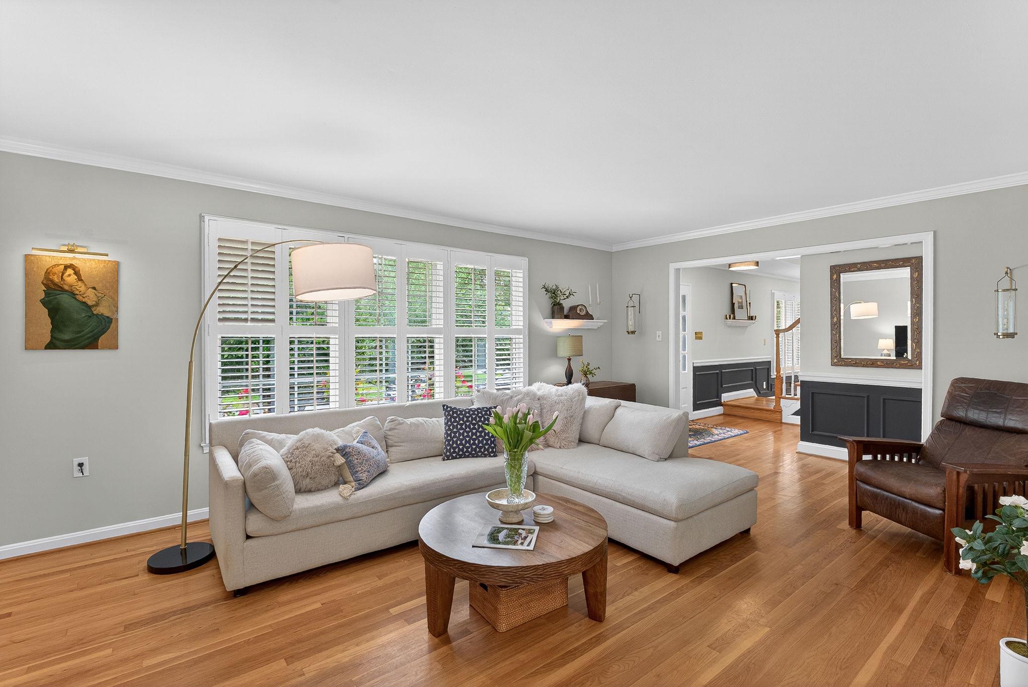 4519 Pickett Road Fairfax, VA 22032 - Photo 7 of 46