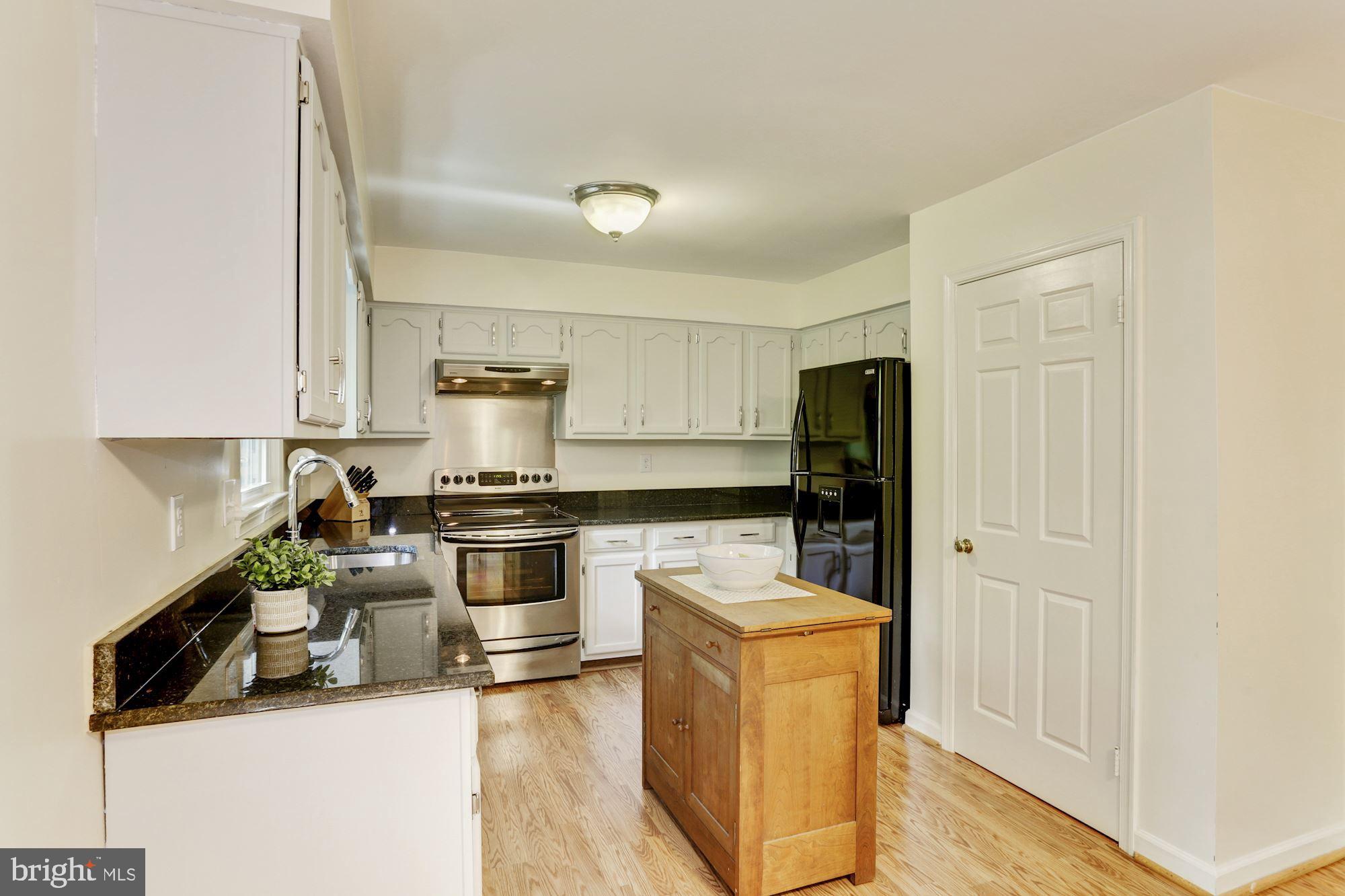 1012 Windrush Lane Sandy Spring, MD 20860 - Photo 8 of 27 Kitchen