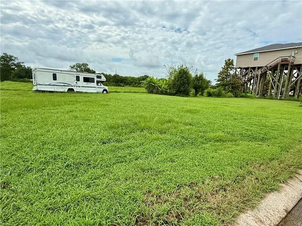 $25,000 | 157 Chouest Lane, Buras, LA 70041