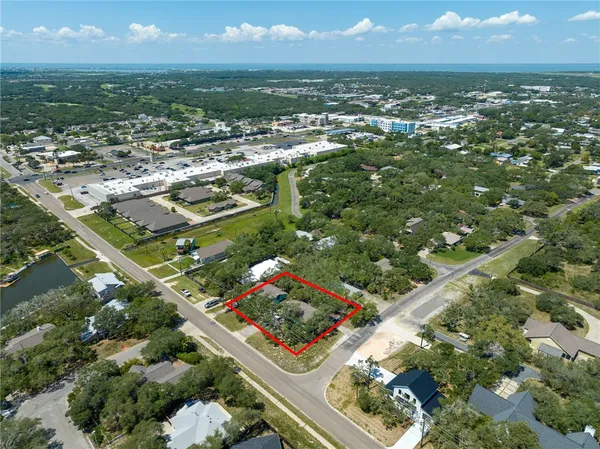 $445,000 | 501 Traylor Boulevard, Rockport, TX 78382