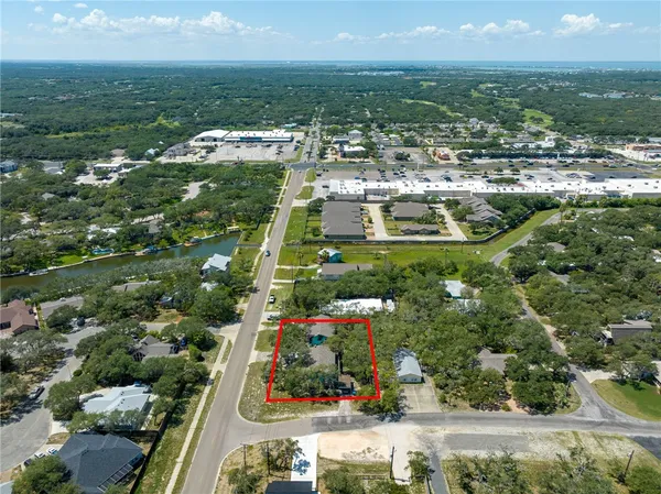 $445,000 | 501 Traylor Boulevard, Rockport, TX 78382