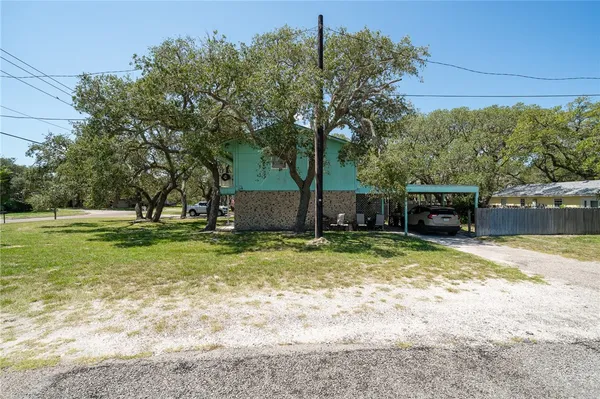 $445,000 | 501 Traylor Boulevard, Rockport, TX 78382