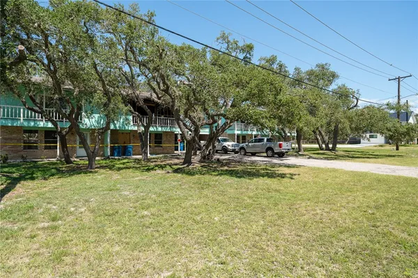 $445,000 | 501 Traylor Boulevard, Rockport, TX 78382