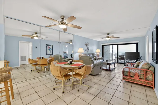 $649,900 | 429 Northeast Tradewind Lane, Unit 303, Jensen Beach, FL 34957