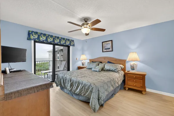 $649,900 | 429 Northeast Tradewind Lane, Unit 303, Jensen Beach, FL 34957