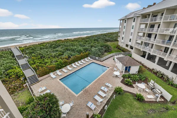 $649,900 | 429 Northeast Tradewind Lane, Unit 303, Jensen Beach, FL 34957