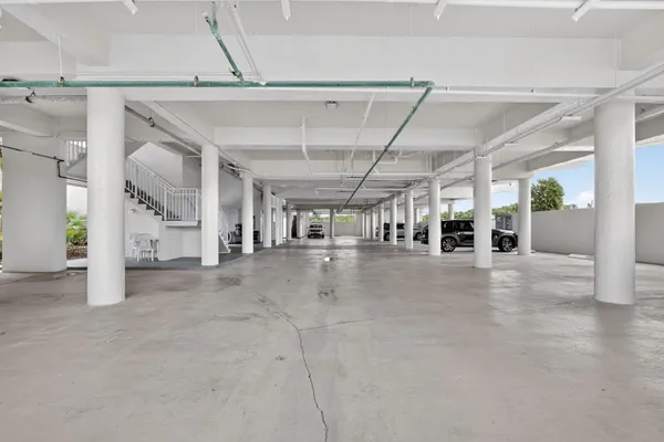 $649,900 | 429 Northeast Tradewind Lane, Unit 303, Jensen Beach, FL 34957