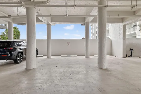 $649,900 | 429 Northeast Tradewind Lane, Unit 303, Jensen Beach, FL 34957