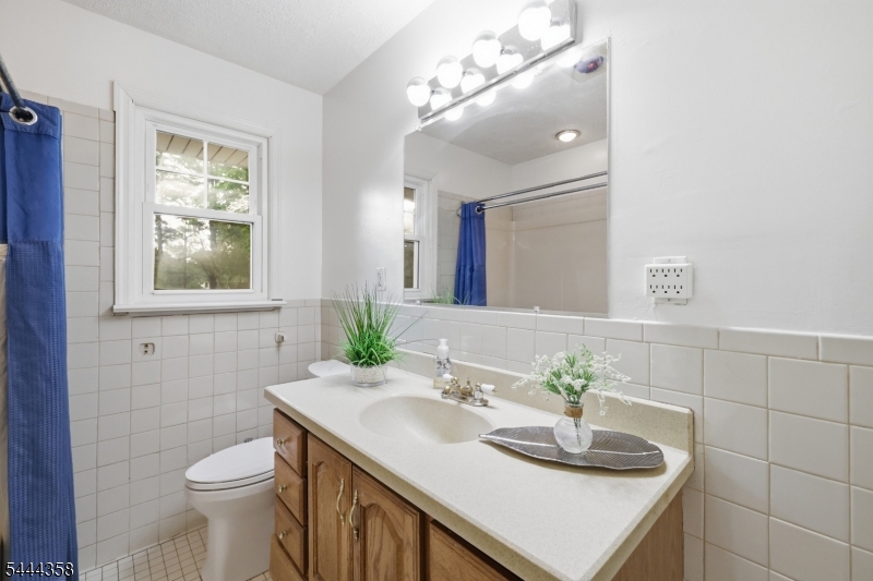 264 Vanderveer Road Bridgewater, NJ 08807 - Photo 13 of 25