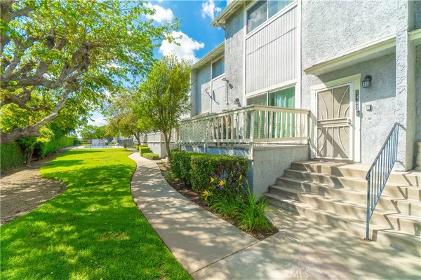 $524,999 | 1402 West Village Lane, West Covina, CA 91790