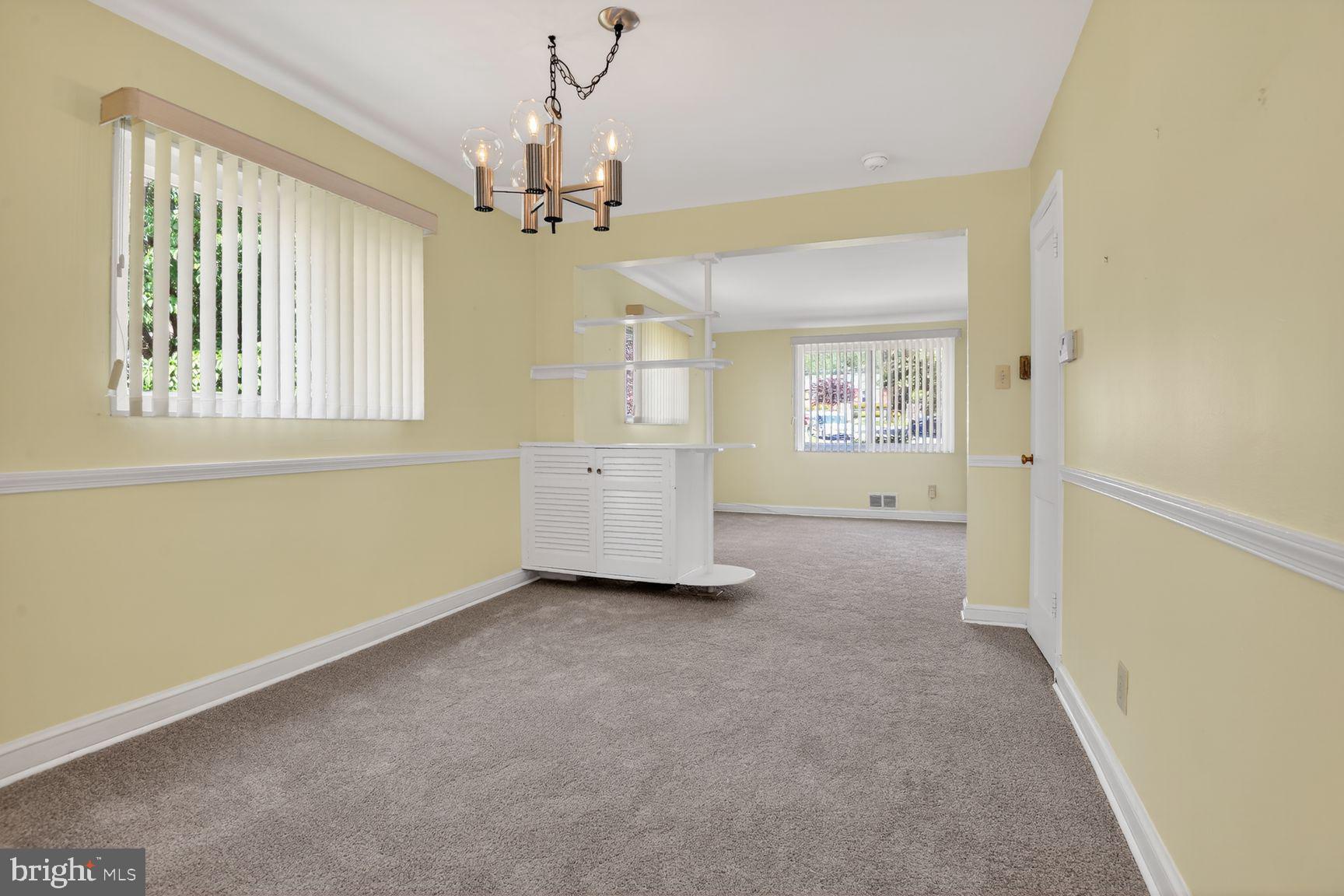 11015 Burnley Terrace Silver Spring, MD 20902 - Photo 9 of 29 Dining Room