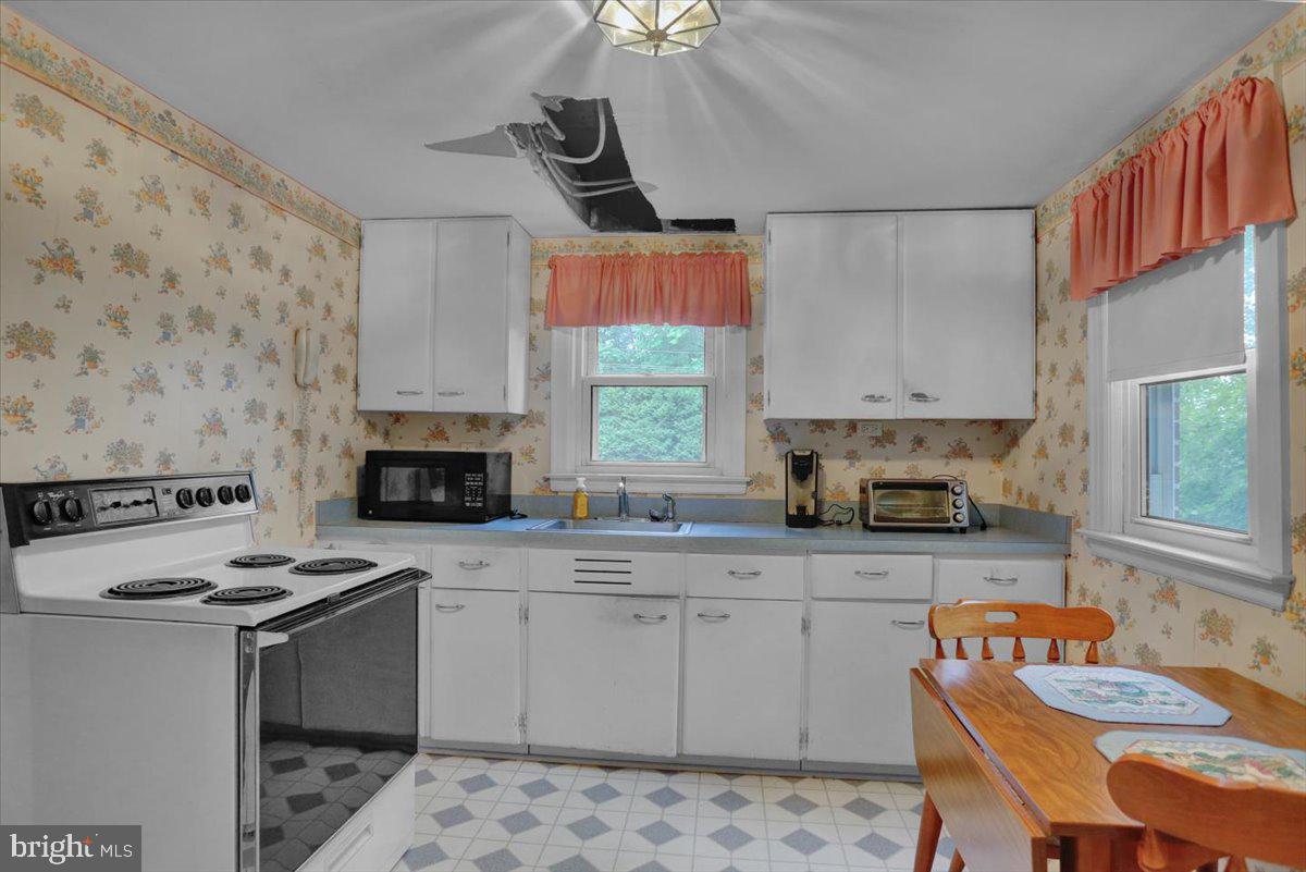 3716 Stoudts Ferry Bridge Road Reading, PA 19605 - Photo 7 of 15