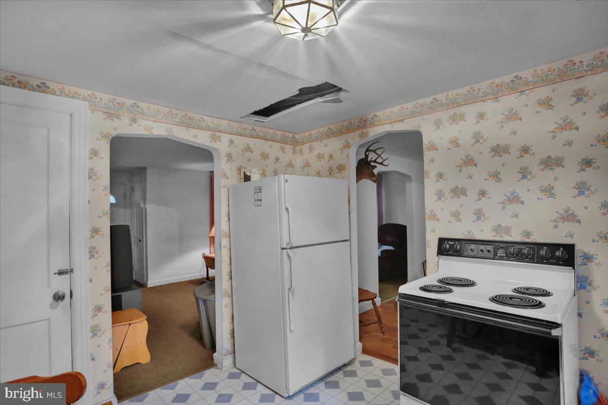 3716 Stoudts Ferry Bridge Road Reading, PA 19605 - Photo 8 of 15